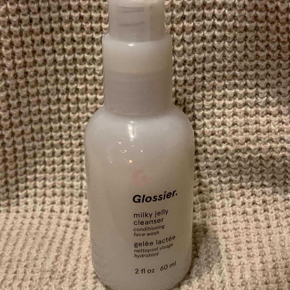 Mini Glossier milk jelly cleanser